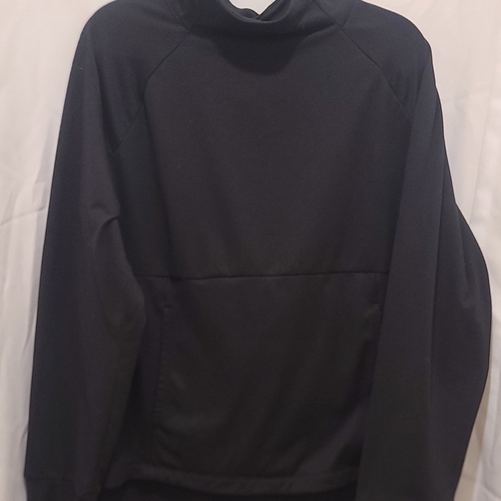 Black Pullover Sweatshirt